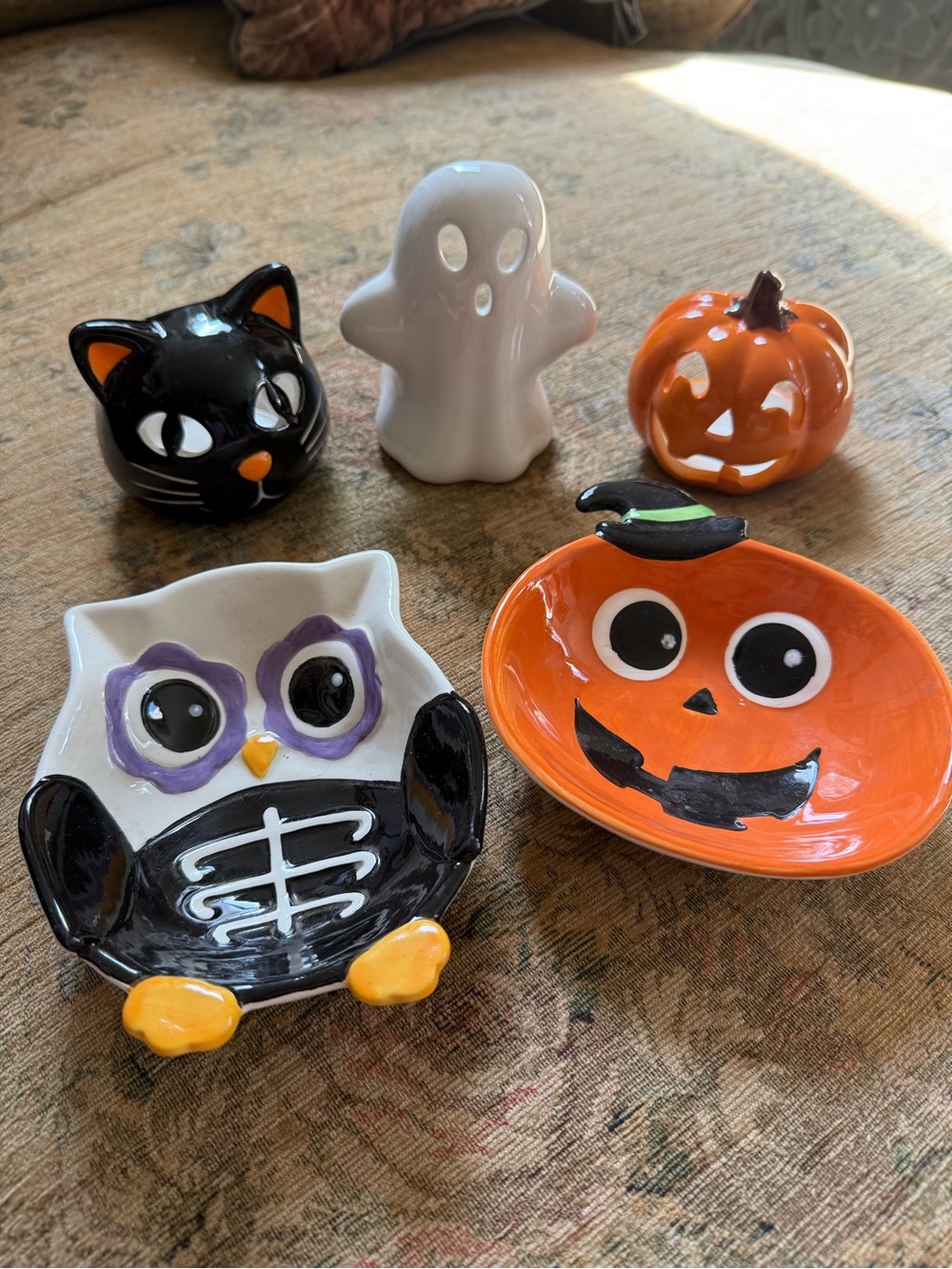 5 Halloween Ceramic treat dishes w/tea light figurines from Witch’s estate sale